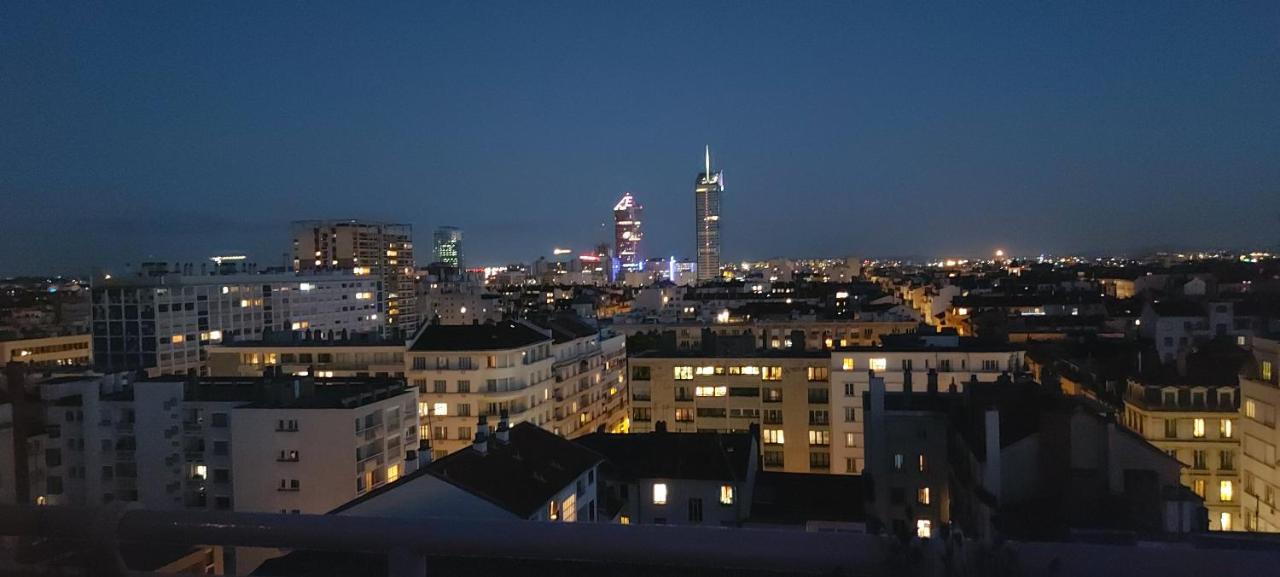 Plein Sud Terrasse Climatisation Garage Netflix Apartment Lyon Bagian luar foto