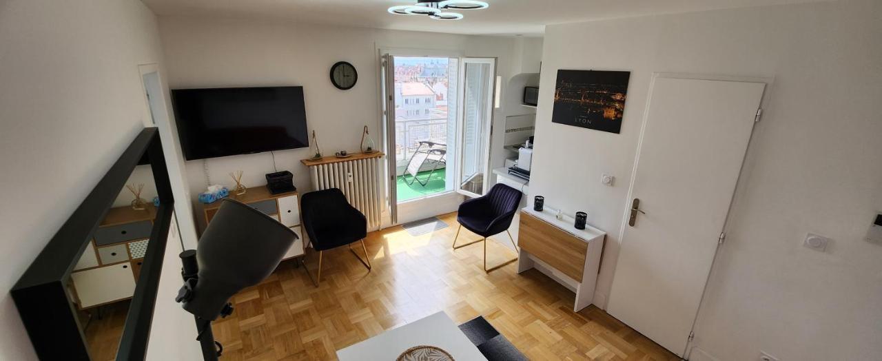 Plein Sud Terrasse Climatisation Garage Netflix Apartment Lyon Bagian luar foto